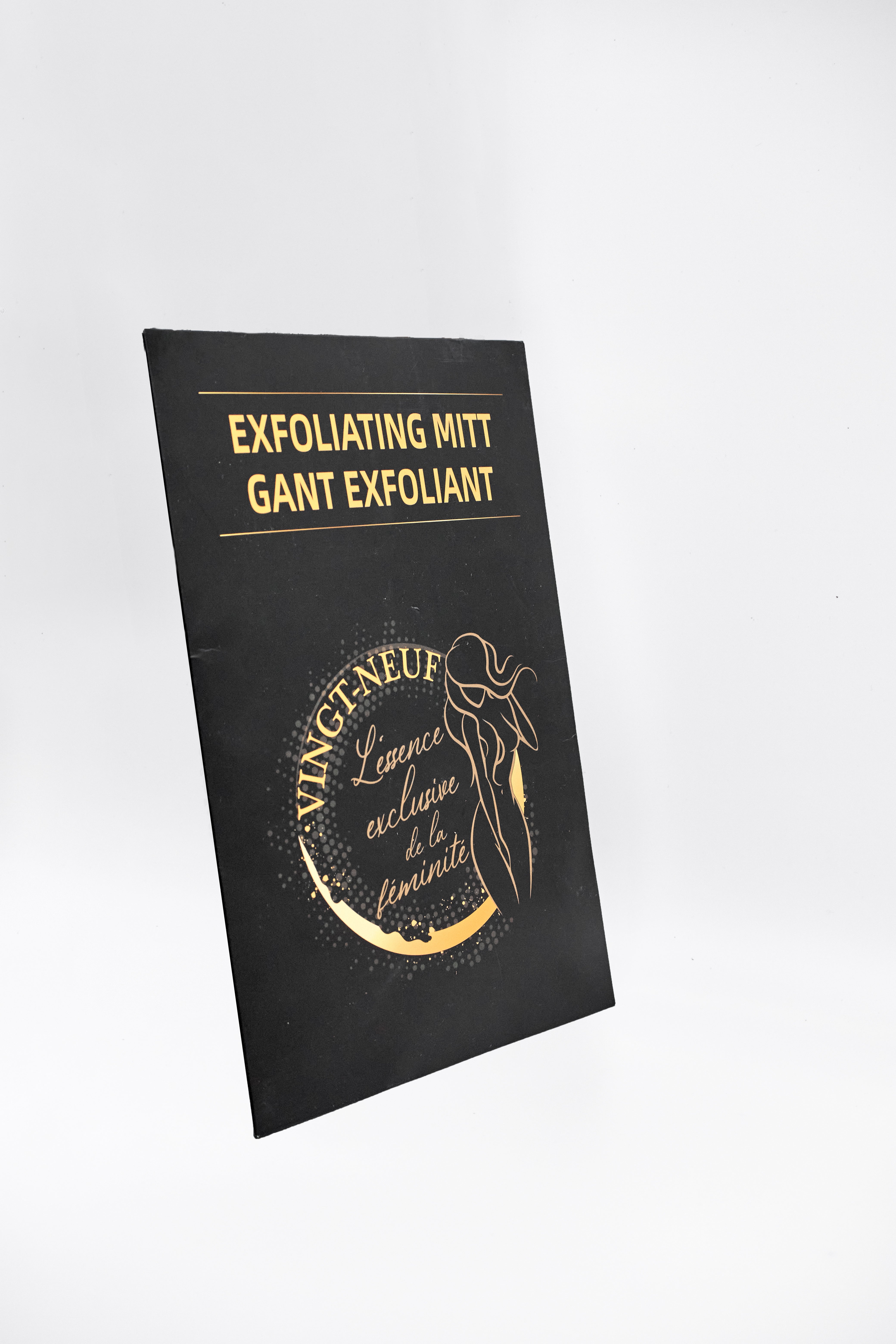 Vingt-Neuf exfoliating mitt textured surface designed for deep body exfoliation